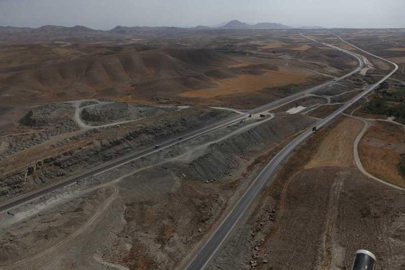 نشست و مسدود شدن کنار گذر شمالی اراک نشست و مسدود شدن کنار گذر شمالی اراک