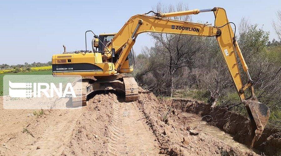 خبرنگاران سیل بندهای روستاهای غرب کارون خرمشهر تقویت شد