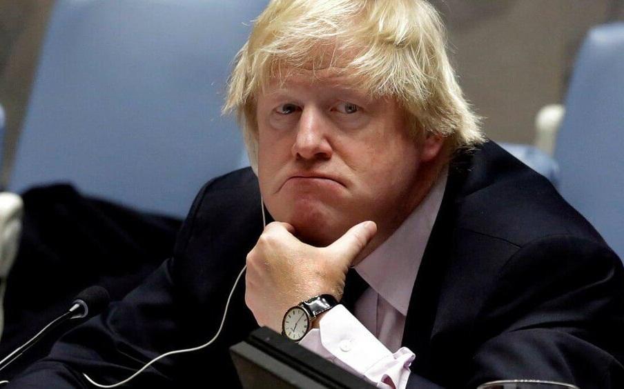 انتقاد به دولت جانسون بدلیل از دست دادن فرصت مقابله با کرونا