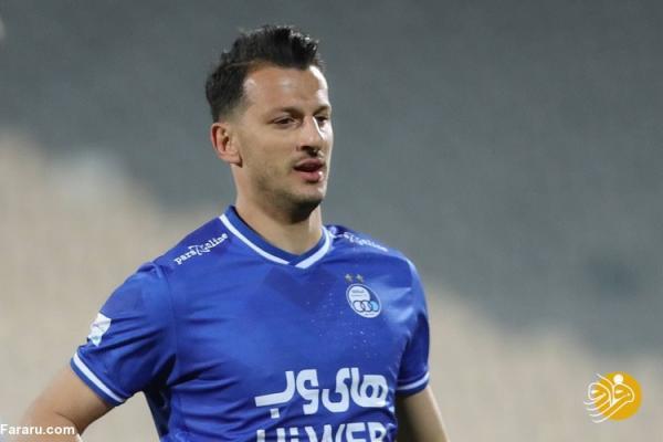 فرهاد مجیدی از بازیکن مازاد پرسپولیس قهرمان ساخت